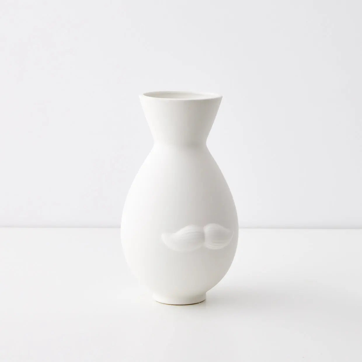 Bisous Ceramic Urn Vase White - GigiandTom