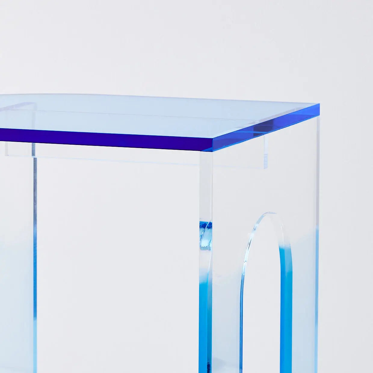 Arched Acrylic Side Table Blue - GigiandTom