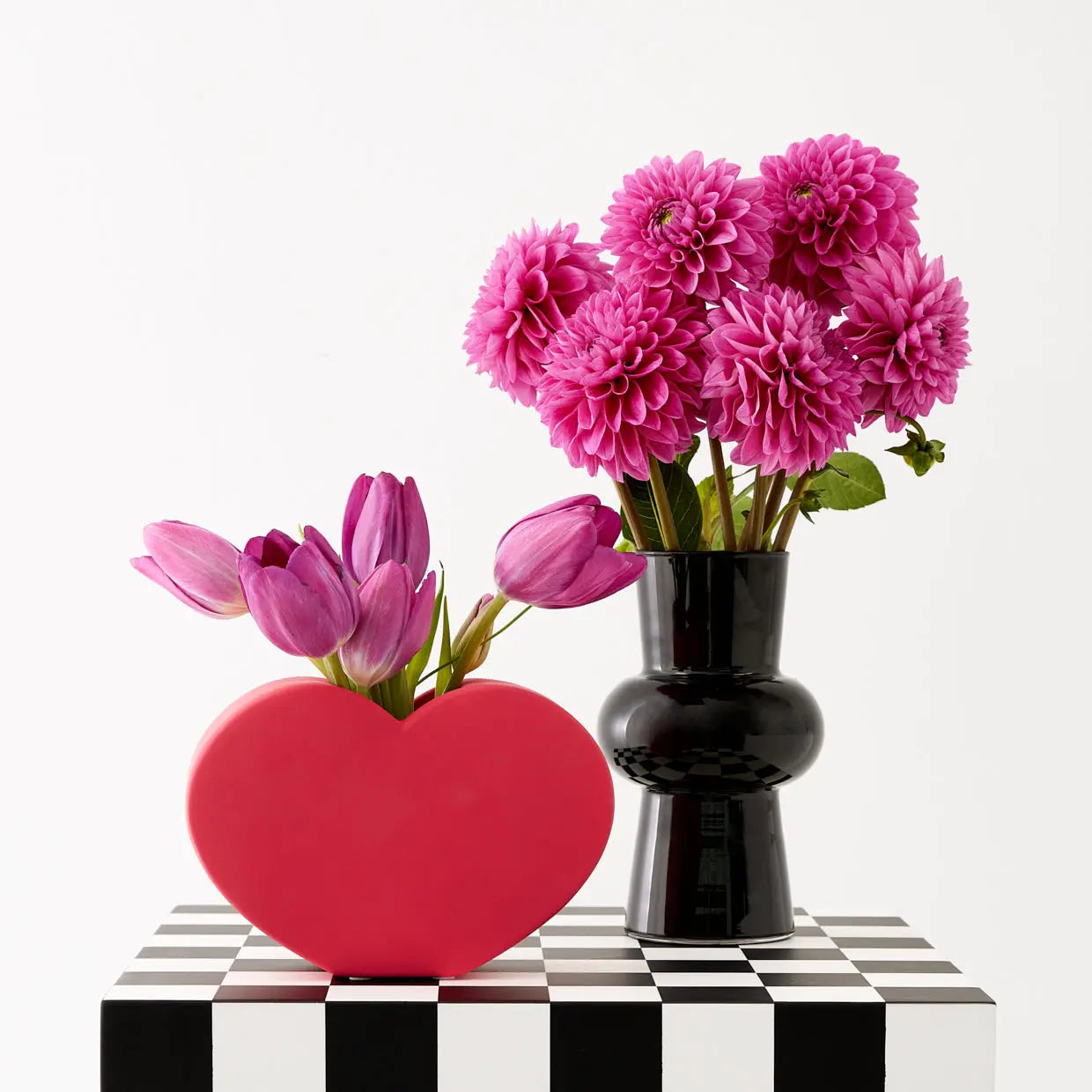 Coloured Glass Vase Black - GigiandTom