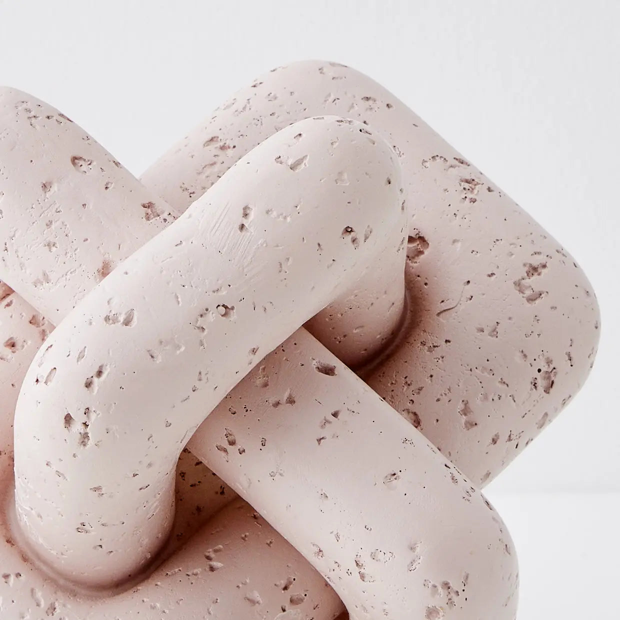 Knot Resin Sculpture Pink - GigiandTom