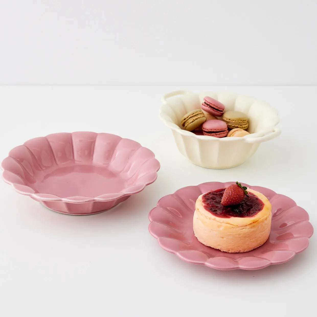 Lolita Ceramic Fruit Bowl White - GigiandTom