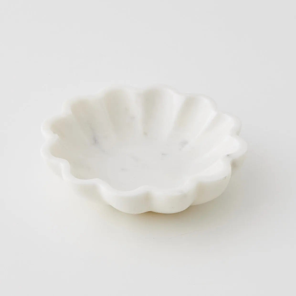 Petal Scallop Marble Decorative Bowl - GigiandTom