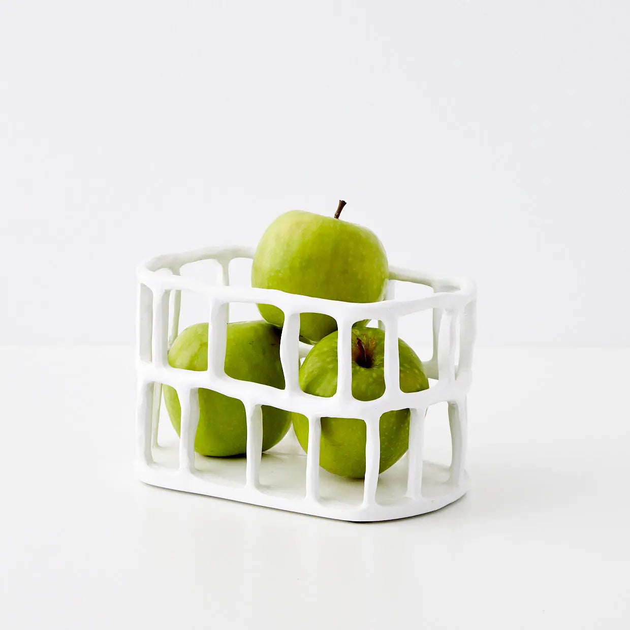 Weave Resin Basket White - GigiandTom
