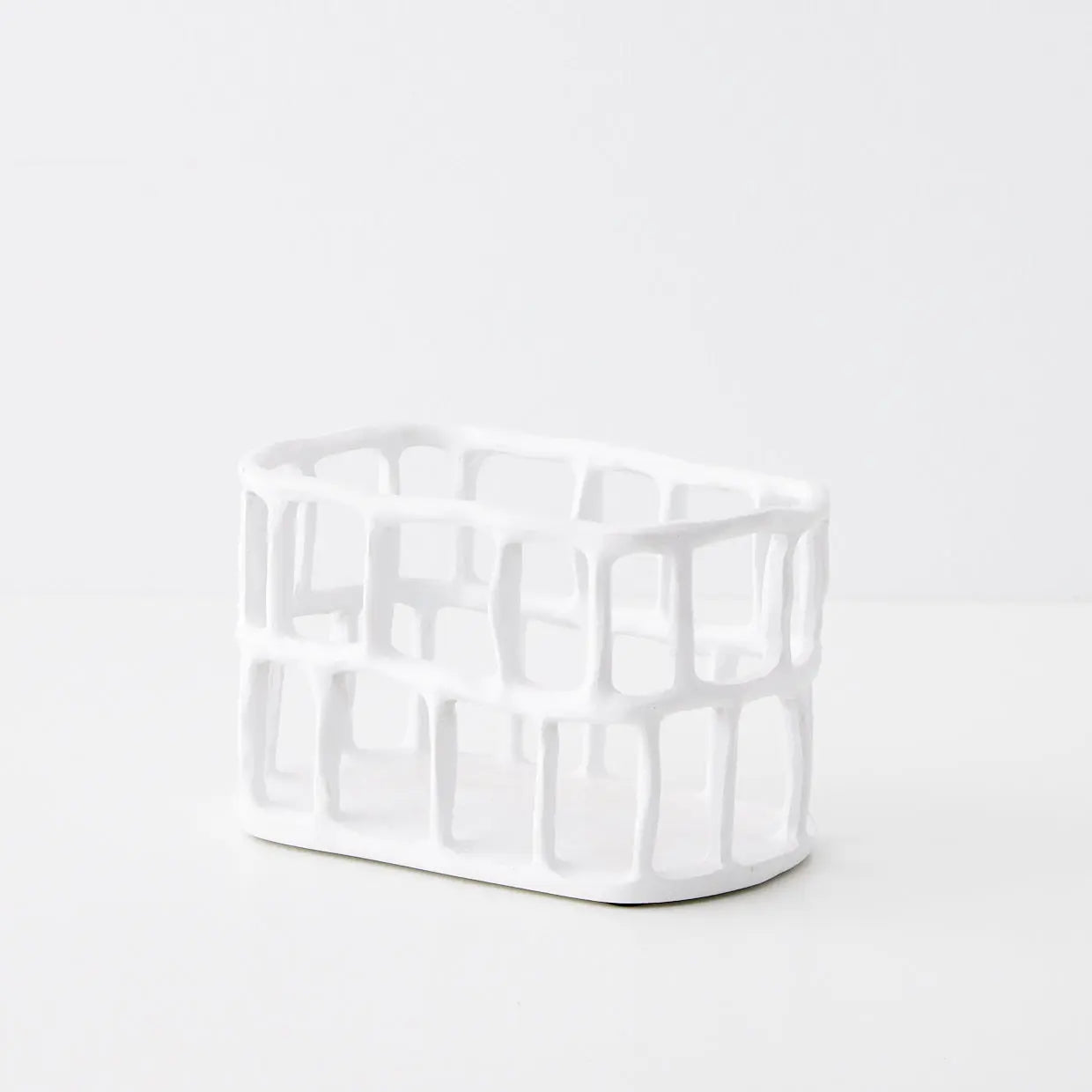 Weave Resin Basket White - GigiandTom